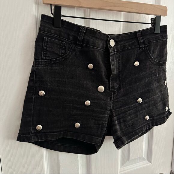 InFlux Black Studded Denim Shorts Women’s Size 8 - Picture 2 of 6